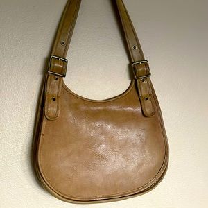 Coach saddlebag purse, vintage, 2 compartments inside